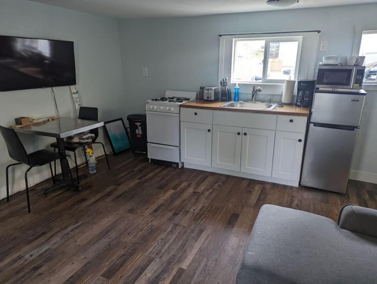 Near Restaurants And Trails Slumber Village 5 *